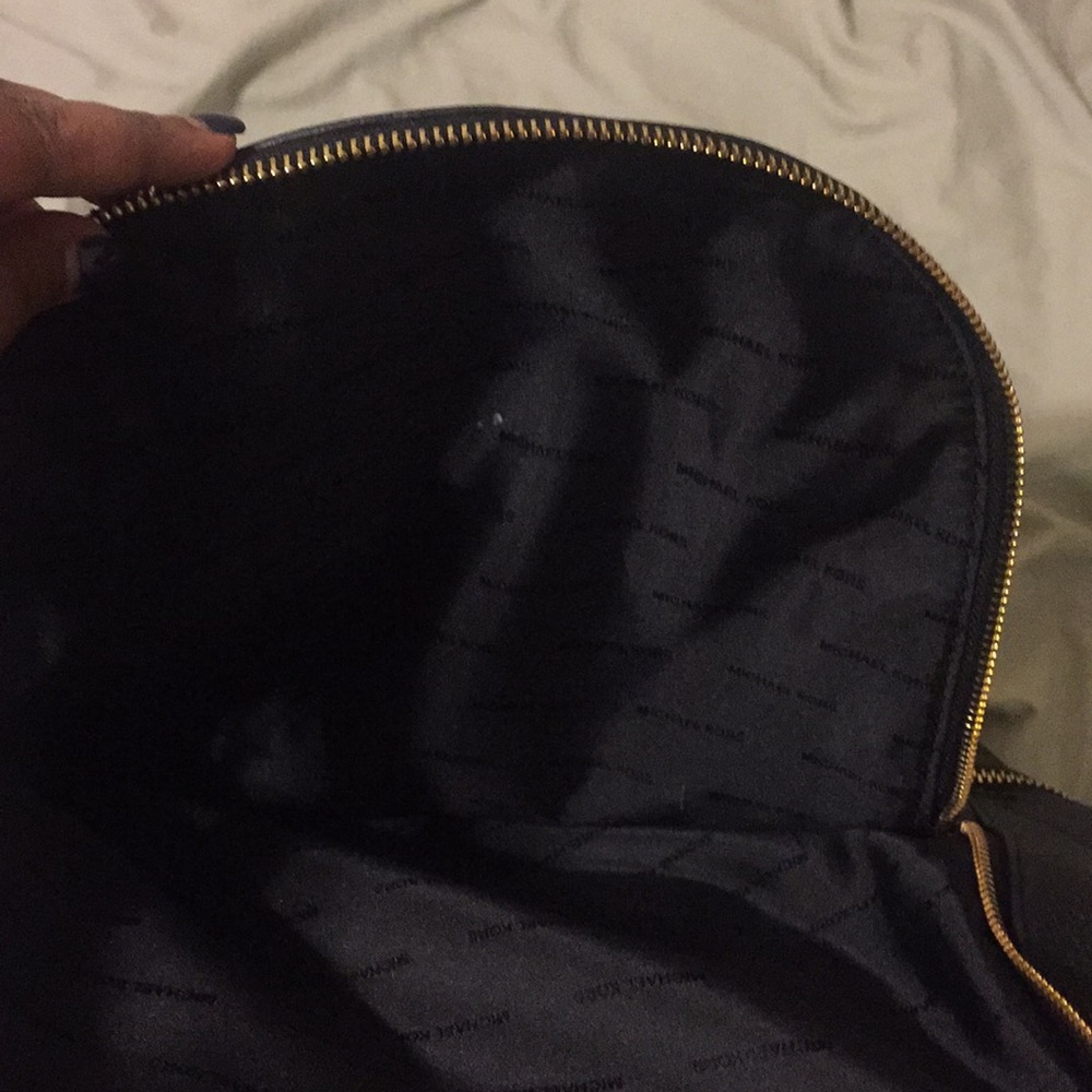 Backpack - Picture 3 of 4